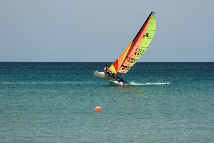 Katamaran Segeln Caravia Beach Hotel Marmari Kos Griechenland Segelschule